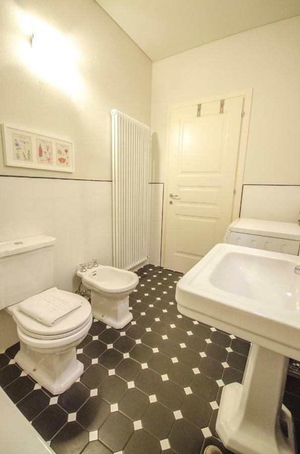Azeglio Apartment, A Due Passi Da Piazza Maggiore Bolonya Dış mekan fotoğraf