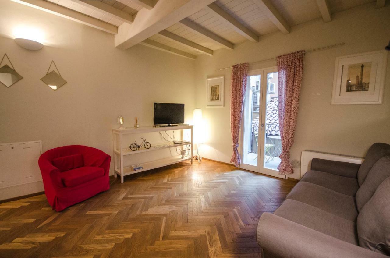 Azeglio Apartment, A Due Passi Da Piazza Maggiore Bolonya Dış mekan fotoğraf