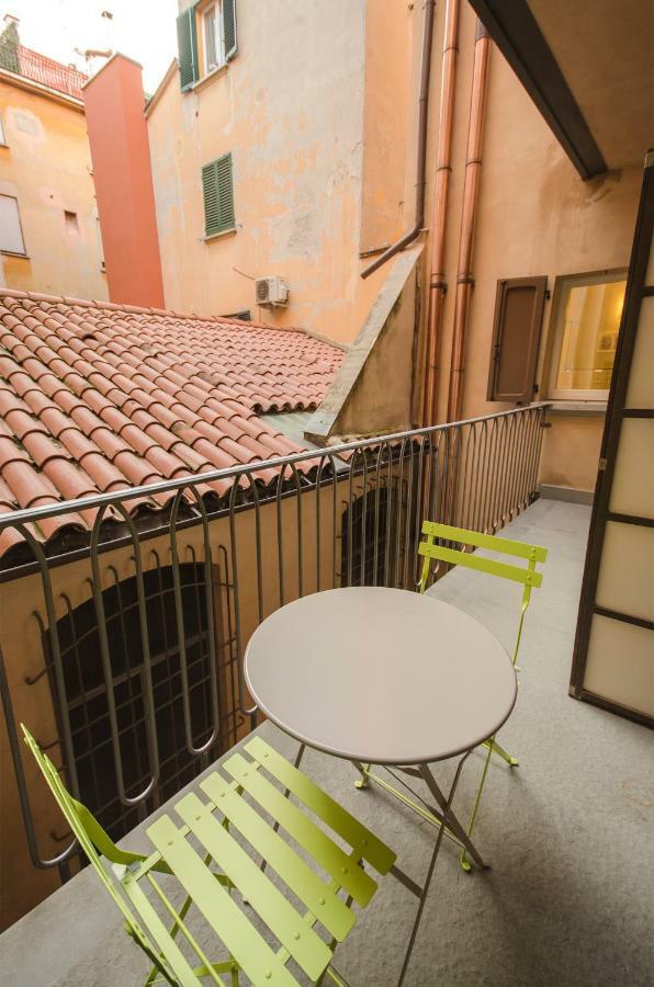 Azeglio Apartment, A Due Passi Da Piazza Maggiore Bolonya Dış mekan fotoğraf
